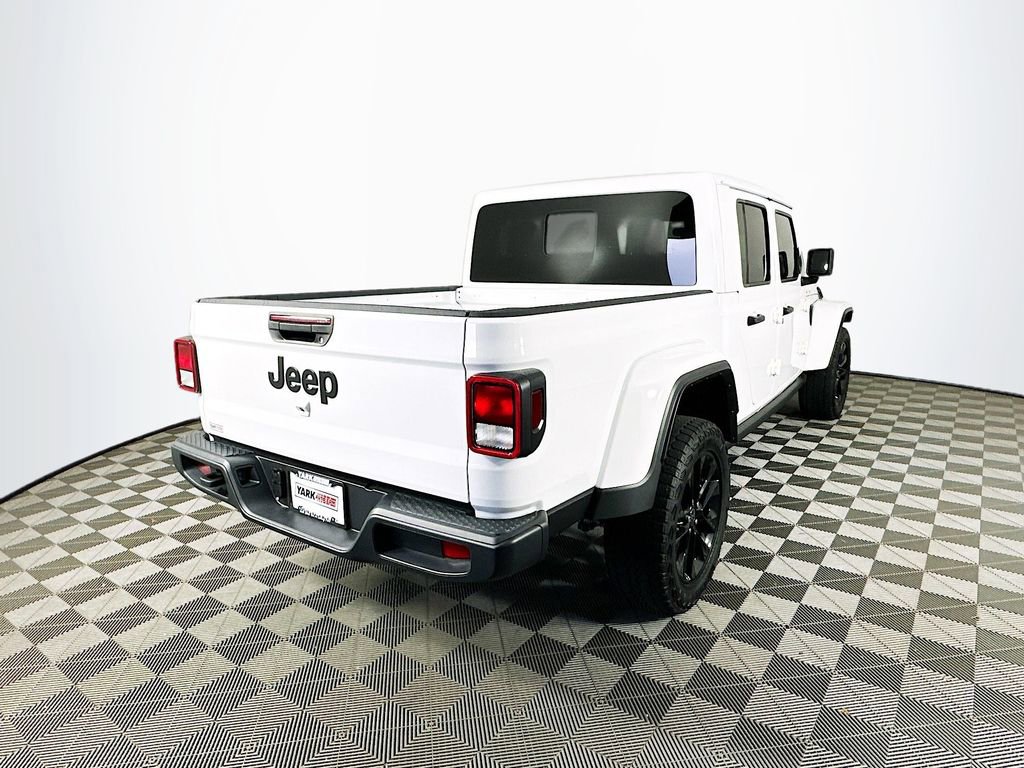Certified 2024 Jeep Gladiator Sport AWD/4WD image 12