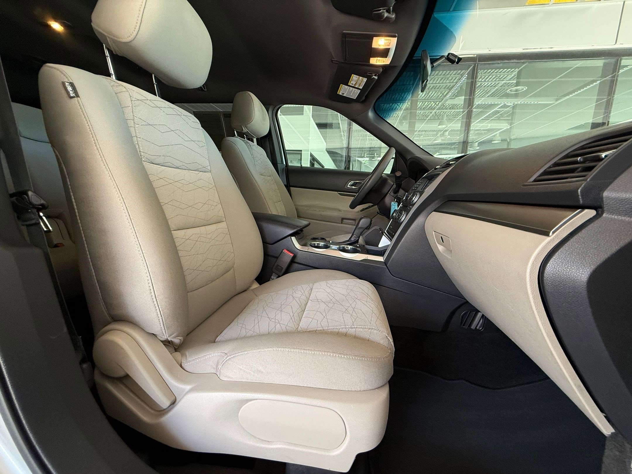 Used 2015 Ford Explorer FWD image 26