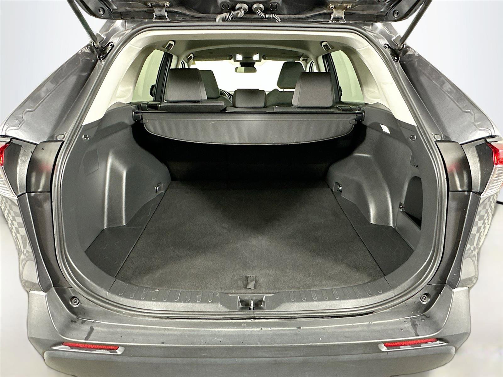 Certified 2025 Toyota RAV4 XLE image 24