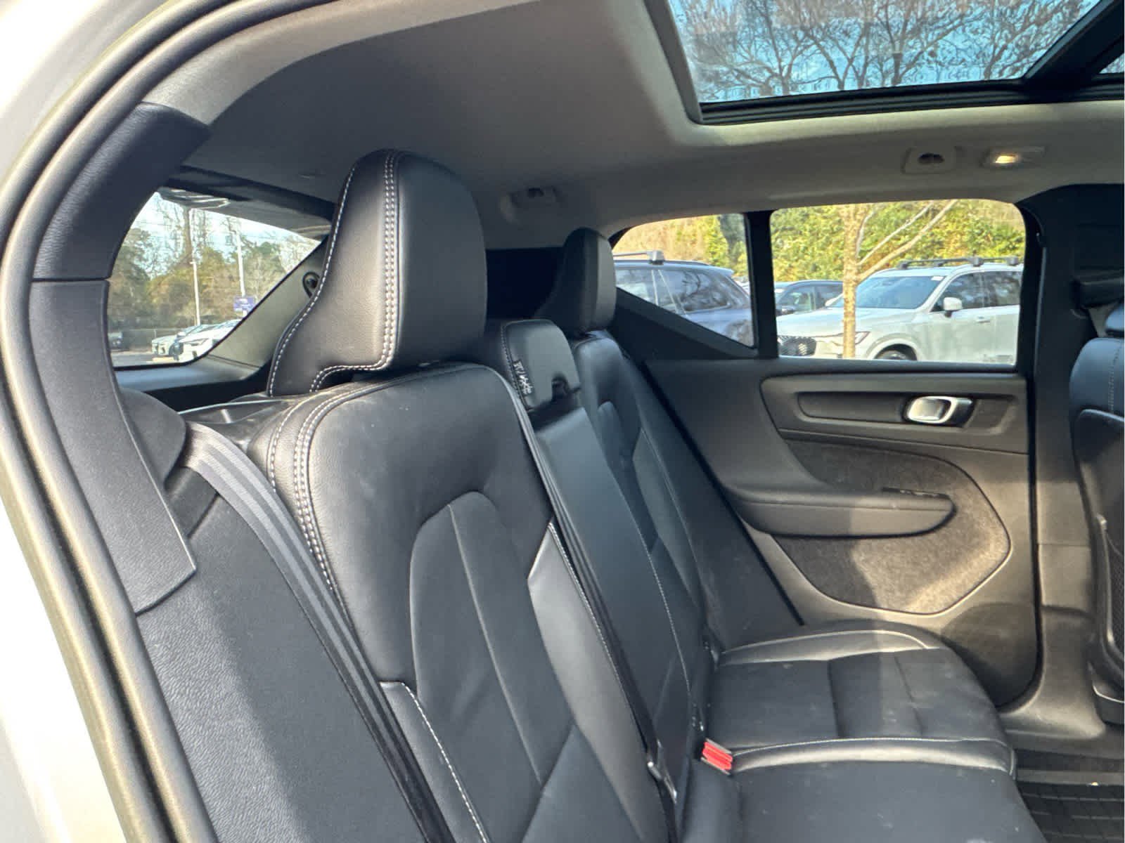 Certified 2023 Volvo XC40 B4 Plus w/ Driver Assist Package image 58