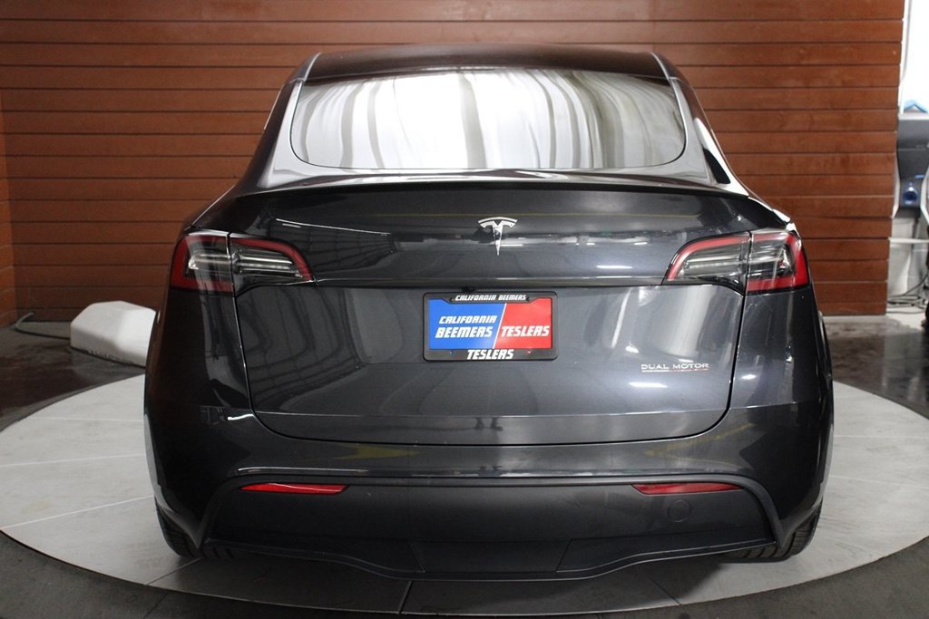 Used 2024 Tesla Model Y Performance AWD/4WD image 10