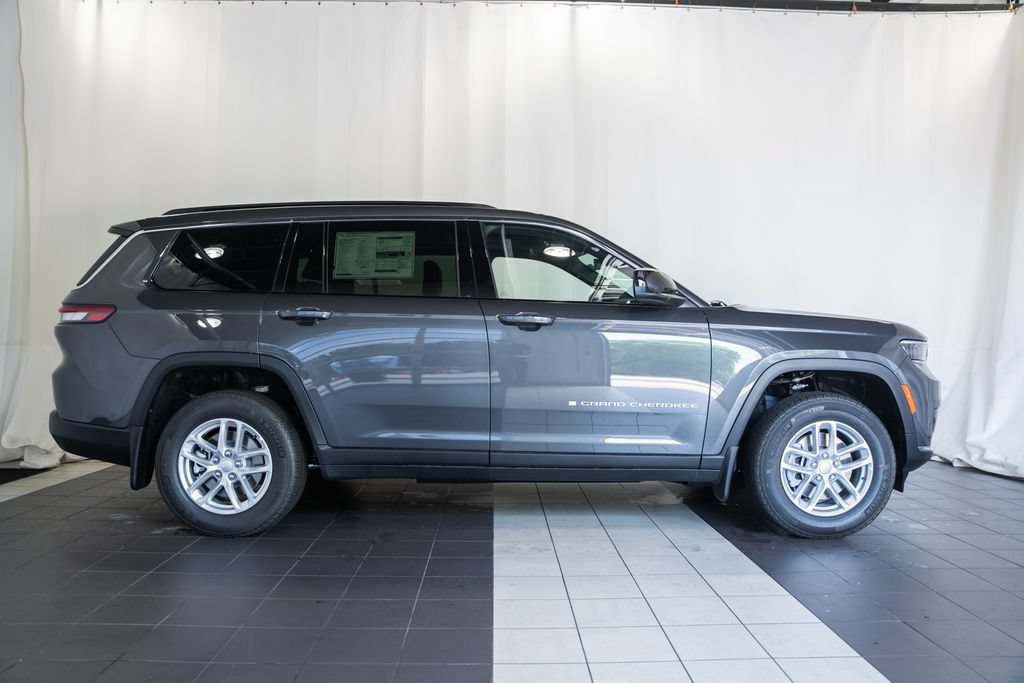 New 2026 Jeep Grand Cherokee L 4WD image 3
