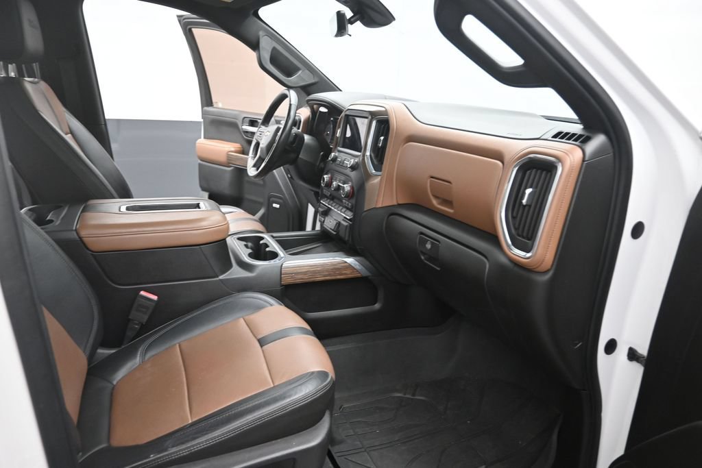 Used 2019 Chevrolet Silverado 1500 High Country w/ Technology Package AWD/4WD image 26