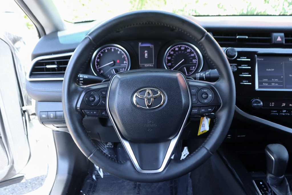 Used 2018 Toyota Camry SE FWD image 19