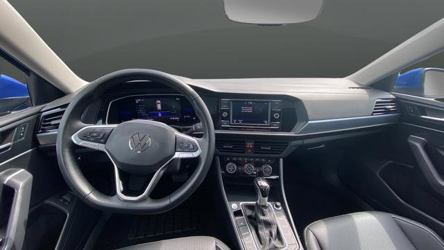 Used 2023 Volkswagen Jetta SE w/ Panoramic Sunroof Package FWD image 11