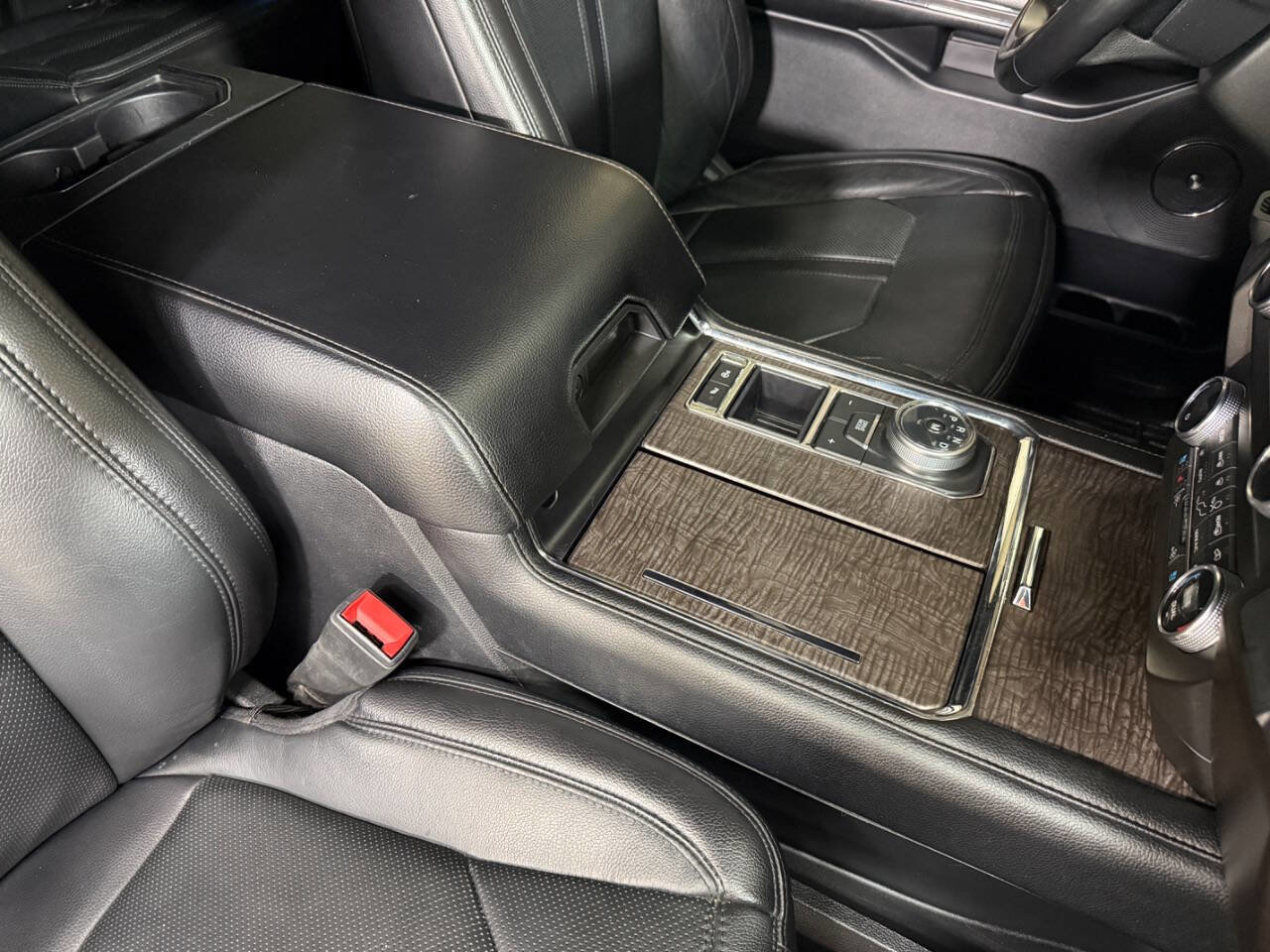 Used 2019 Ford Expedition Limited w/ Equipment Group 302A RWD image 47