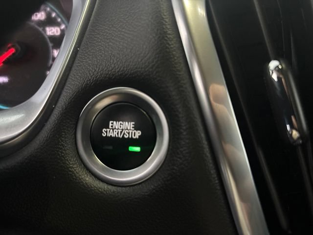 Used 2023 Chevrolet Traverse LT w/ Rear Camera Mirror Package AWD/4WD image 9