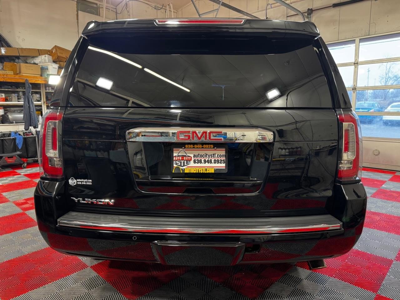 Used 2019 GMC Yukon Denali w/ Denali Ultimate Package AWD/4WD image 6
