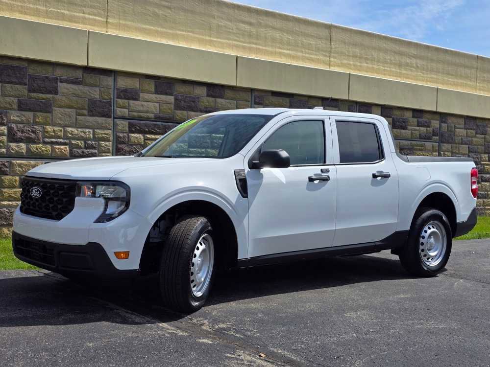 Used 2025 Ford Maverick XL w/ Equipment Group 102A image 7