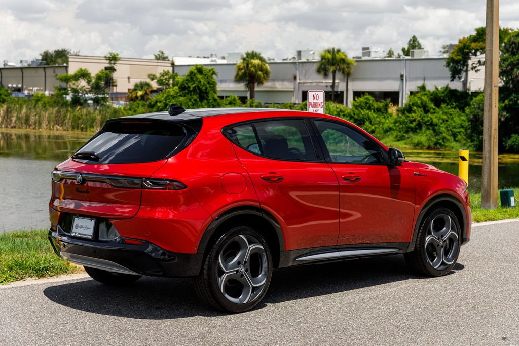 New 2026 Alfa Romeo Tonale w/ Active Assist Package AWD/4WD image 3