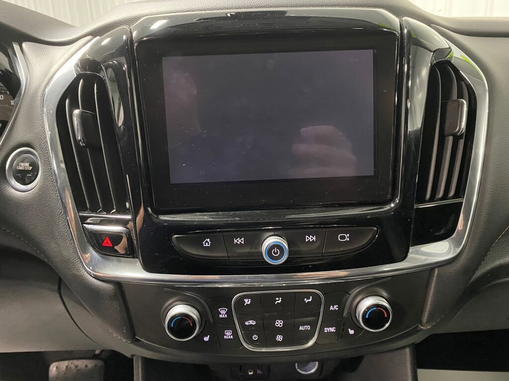 Used 2018 Chevrolet Traverse LT image 9