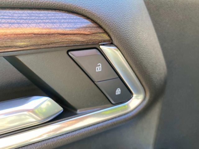 Used 2023 Chevrolet Silverado 1500 LT AWD/4WD image 14