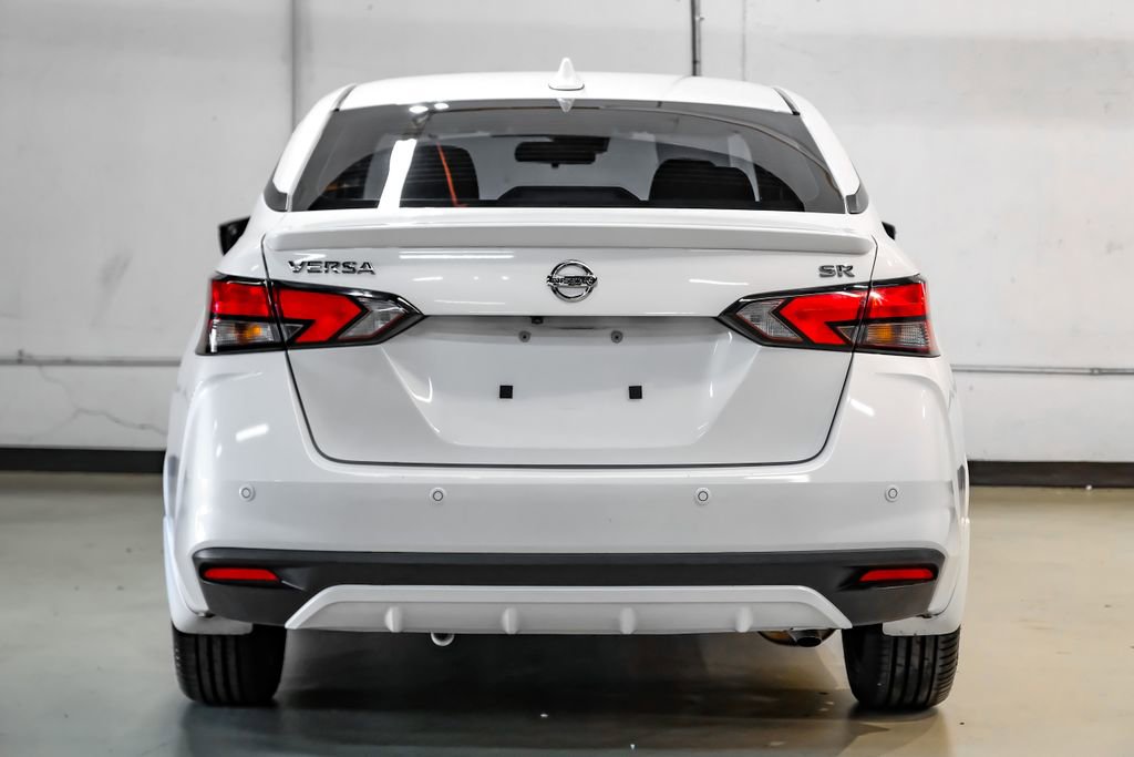 Used 2020 Nissan Versa SR w/ Convenience Package FWD image 9
