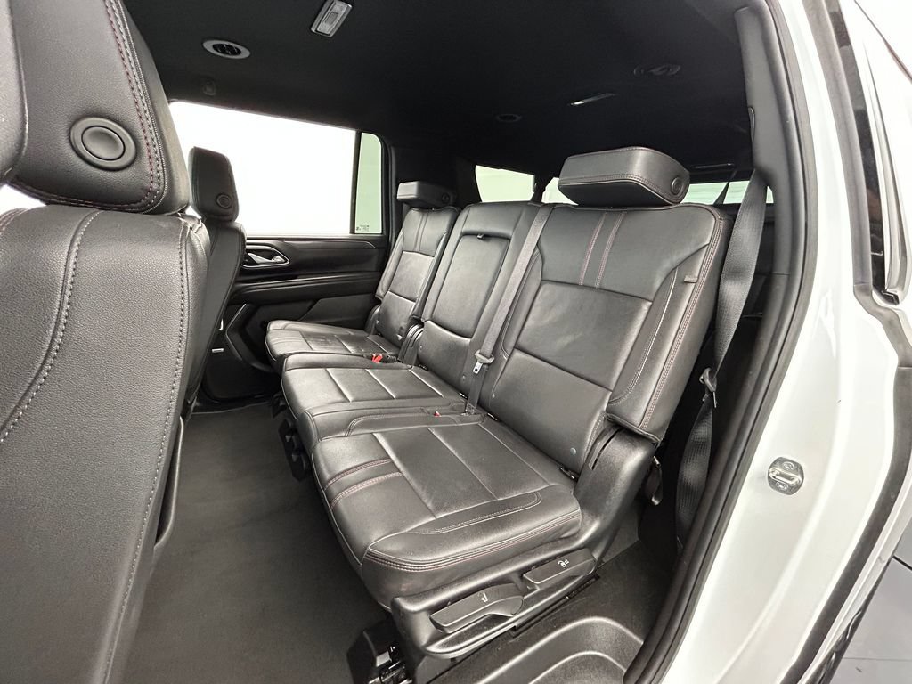 Used 2024 Chevrolet Suburban RST RWD image 34