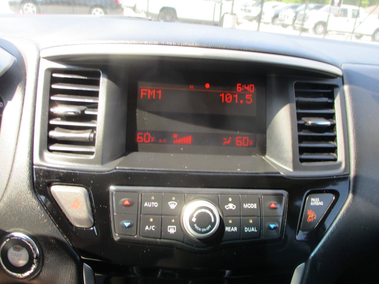 Used 2013 Nissan Pathfinder S FWD image 16