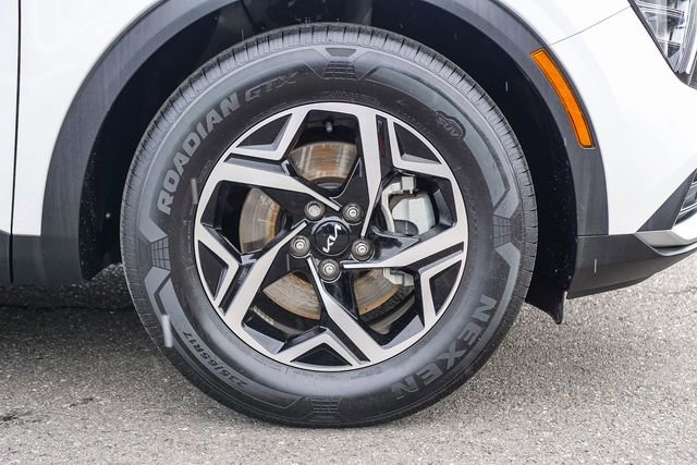 Certified 2024 Kia Sportage LX image 10