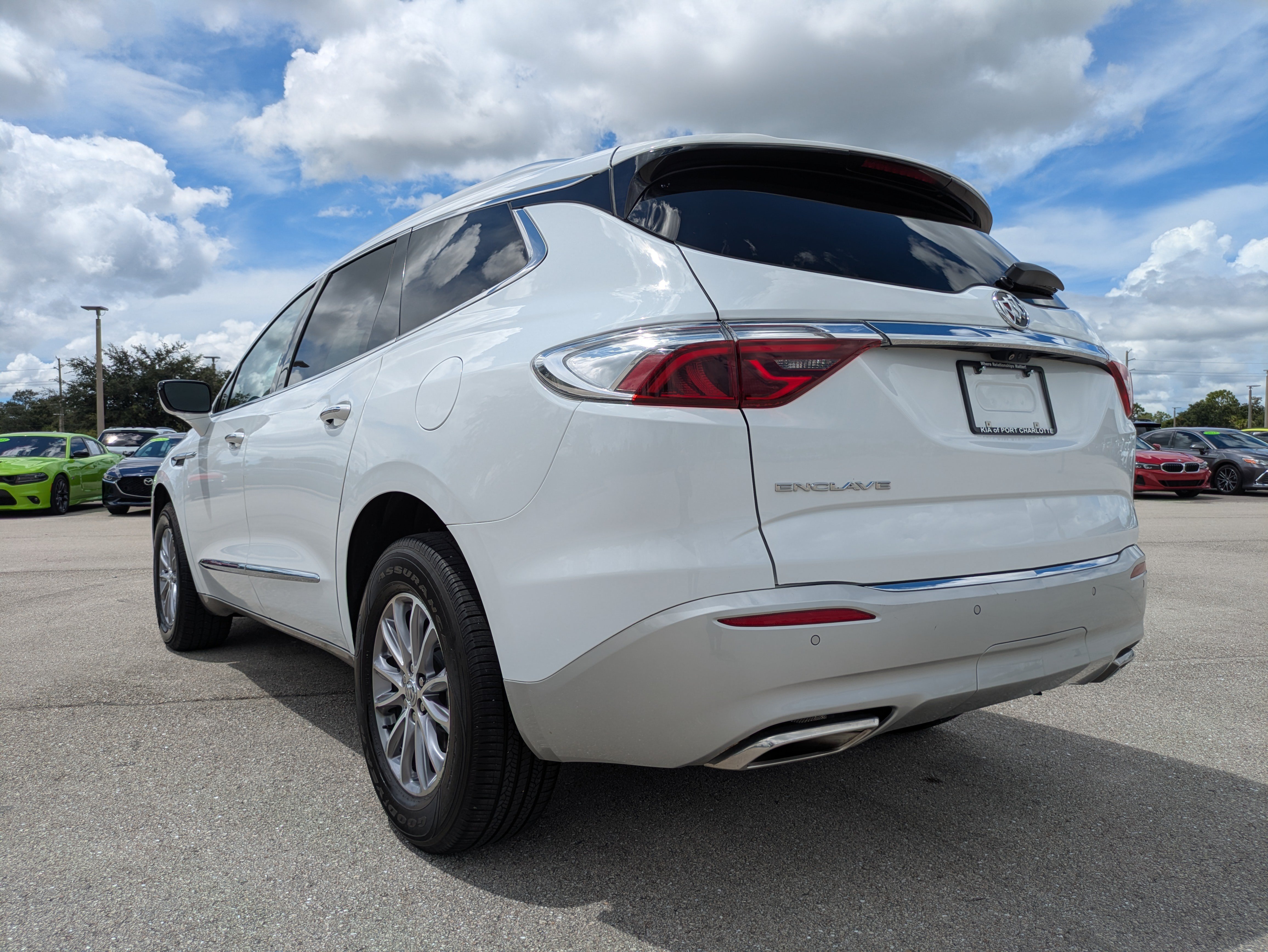 Used 2023 Buick Enclave Essence w/ Sound and Sites Package FWD image 6