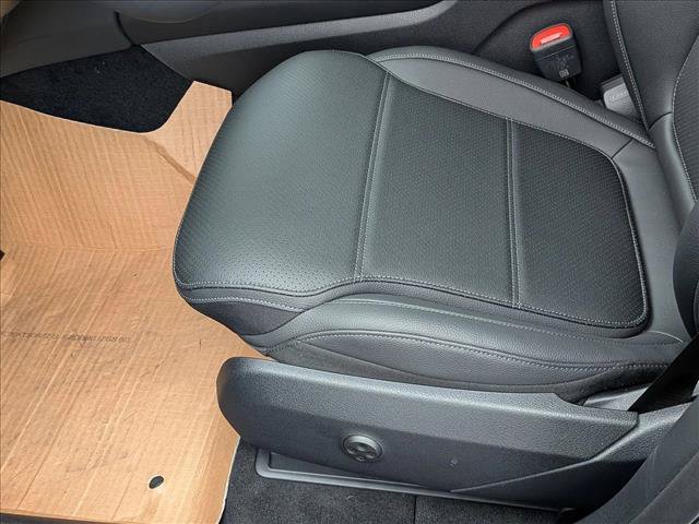Used 2026 Mercedes-Benz GLC 300 4MATIC image 4