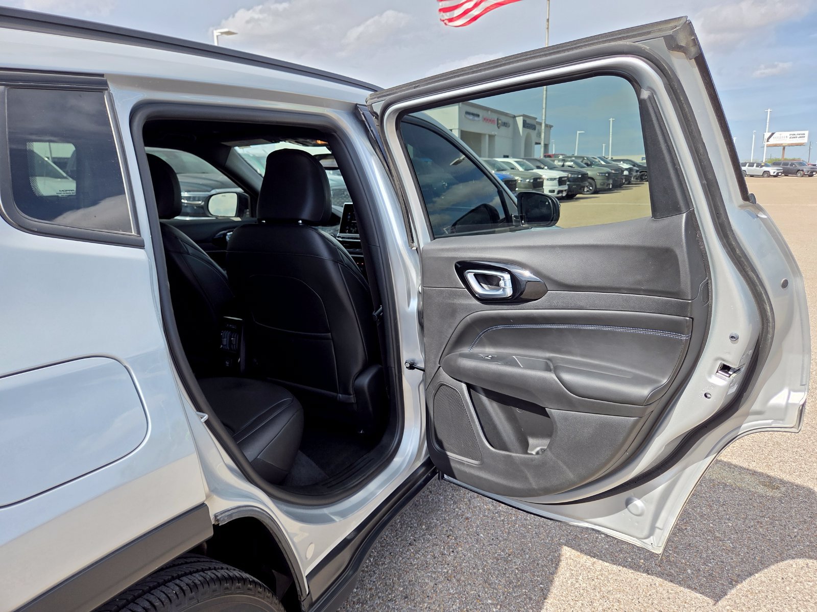 New 2026 Jeep Compass Latitude AWD/4WD image 16