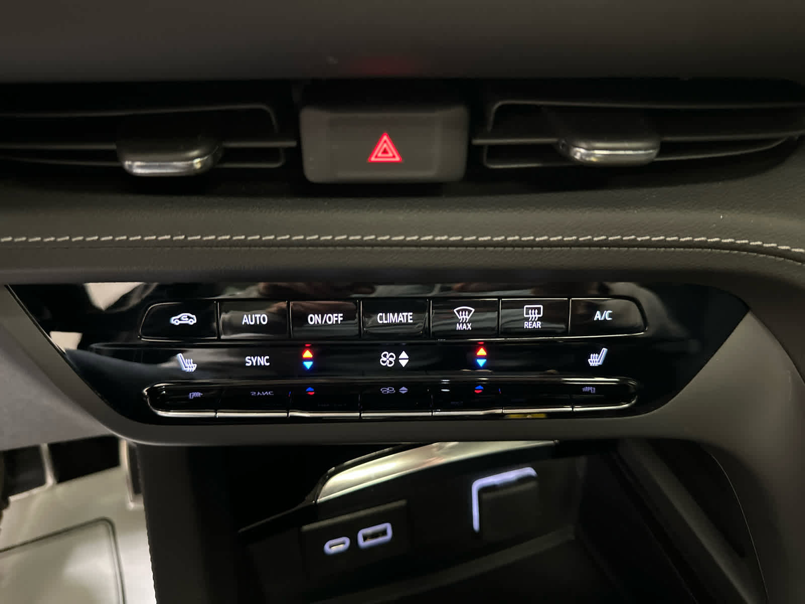 Certified 2023 Buick Envision Essence w/ Sport Touring Package AWD/4WD image 19