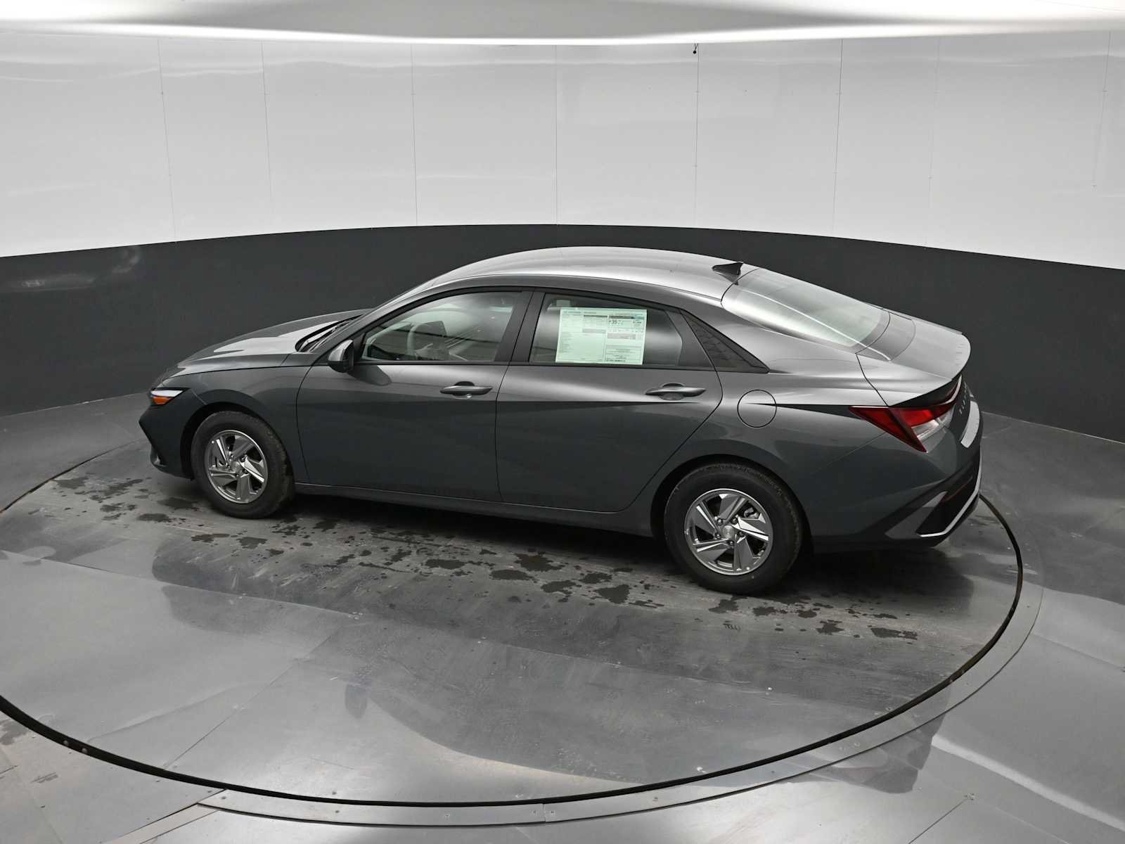 New 2026 Hyundai Elantra SE FWD image 27