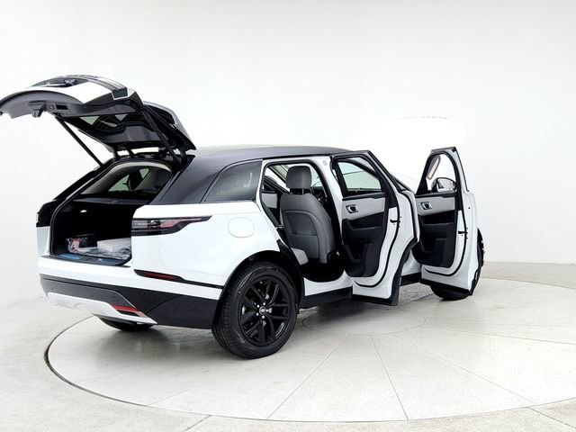 New 2025 Land Rover Range Rover Velar Dynamic SE image 11
