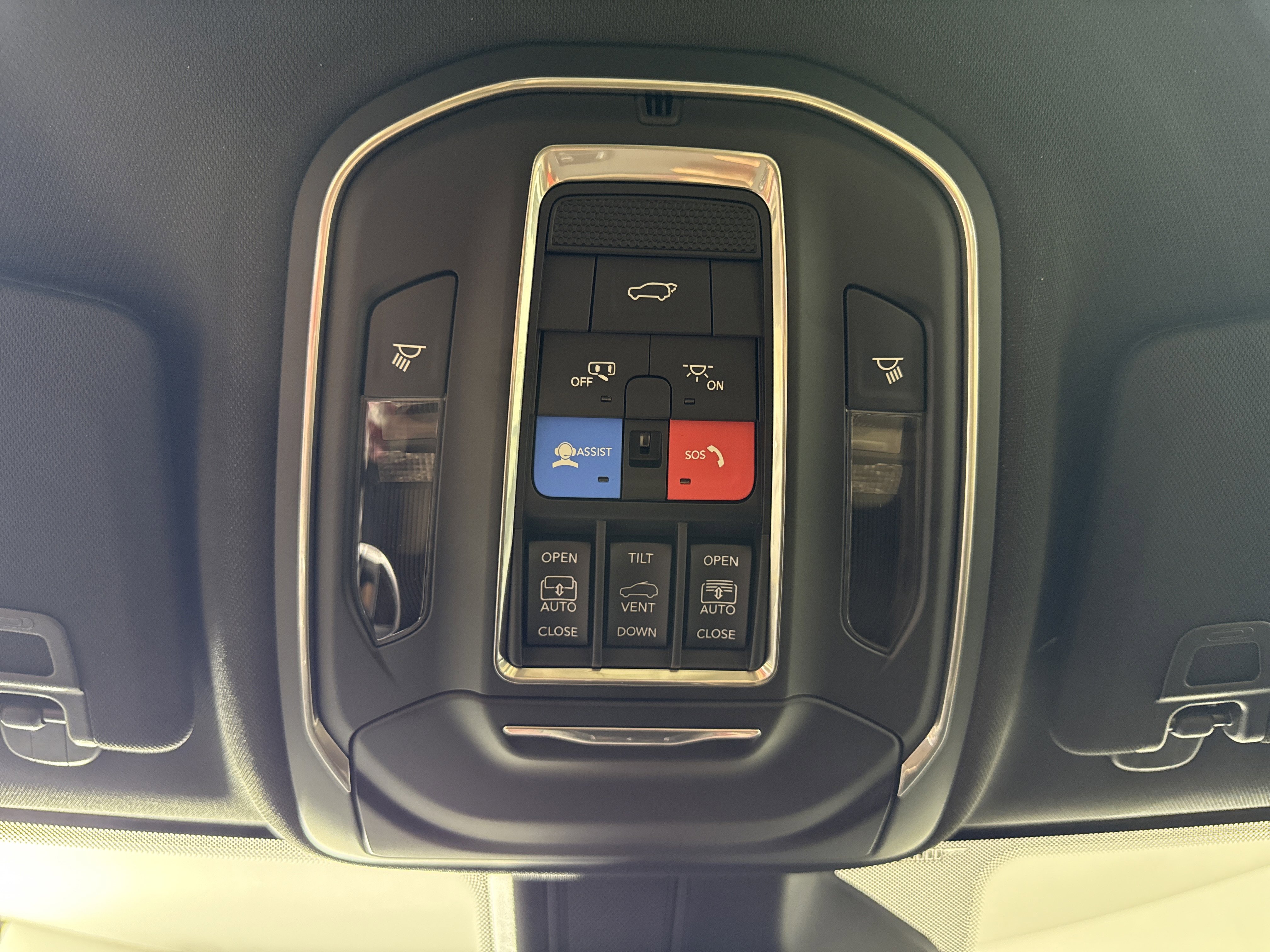 New 2025 Jeep Grand Cherokee Limited w/ Trailer Tow Package image 22