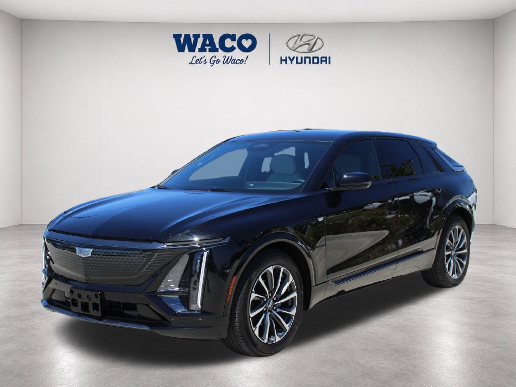 Used 2025 Cadillac Lyriq Sport w/ LPO, Floor Liner Package RWD image 4