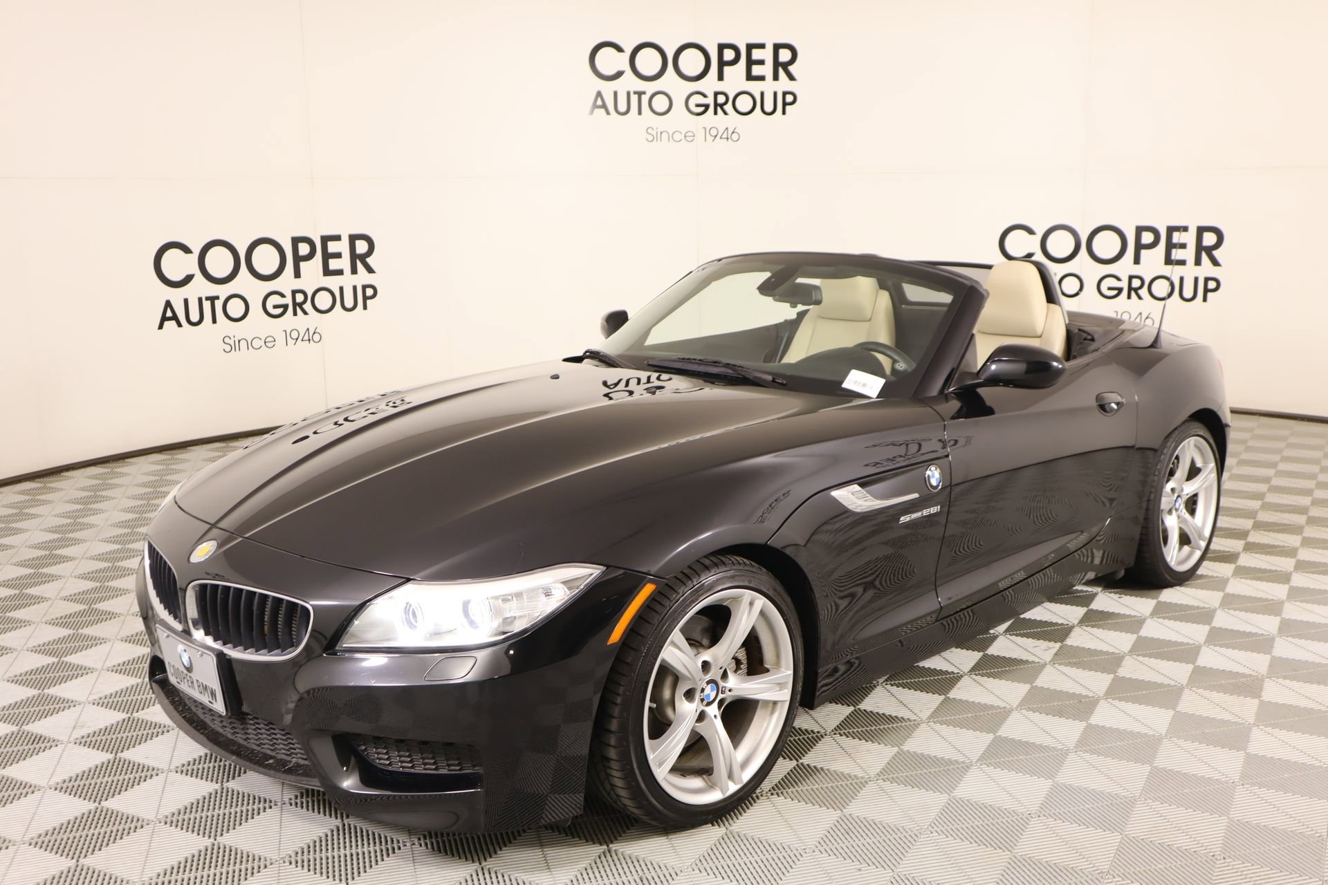 Used 2015 BMW Z4 sDrive28i image 10