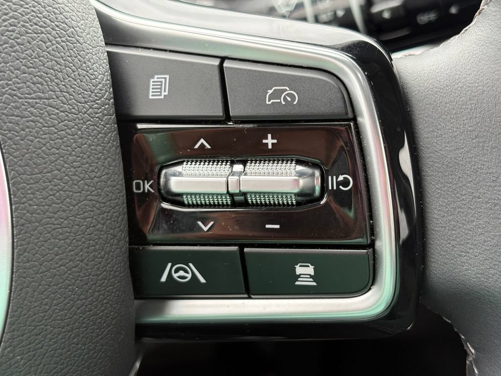 Certified 2025 Kia Sorento S w/ Panoramic Sunroof Package FWD image 25