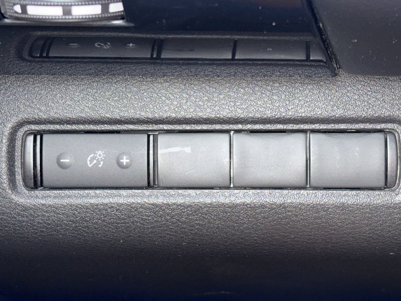 Used 2024 Nissan Pathfinder S FWD image 12