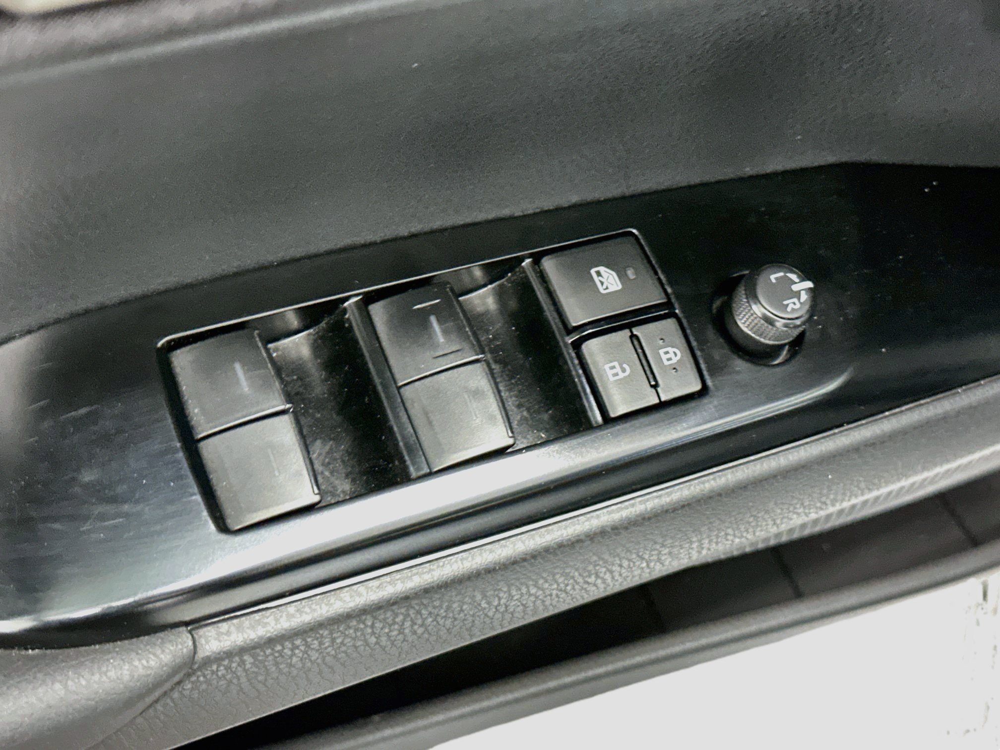 Used 2026 Toyota Camry SE FWD image 15