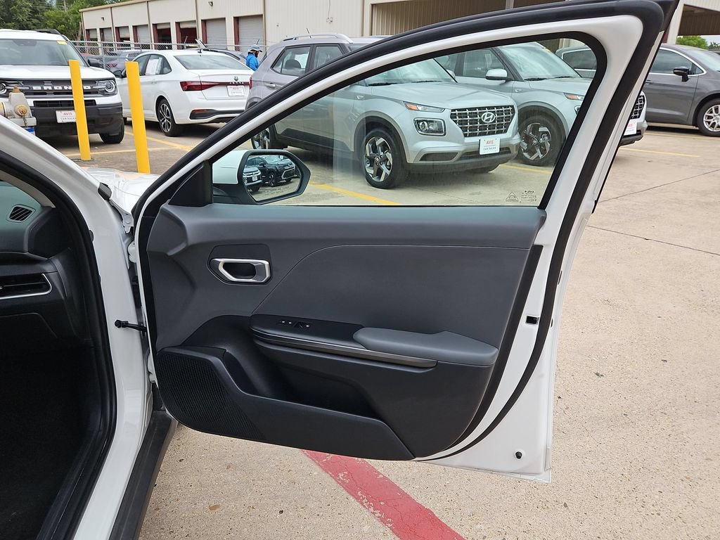 Used 2025 Kia K4 FWD image 33