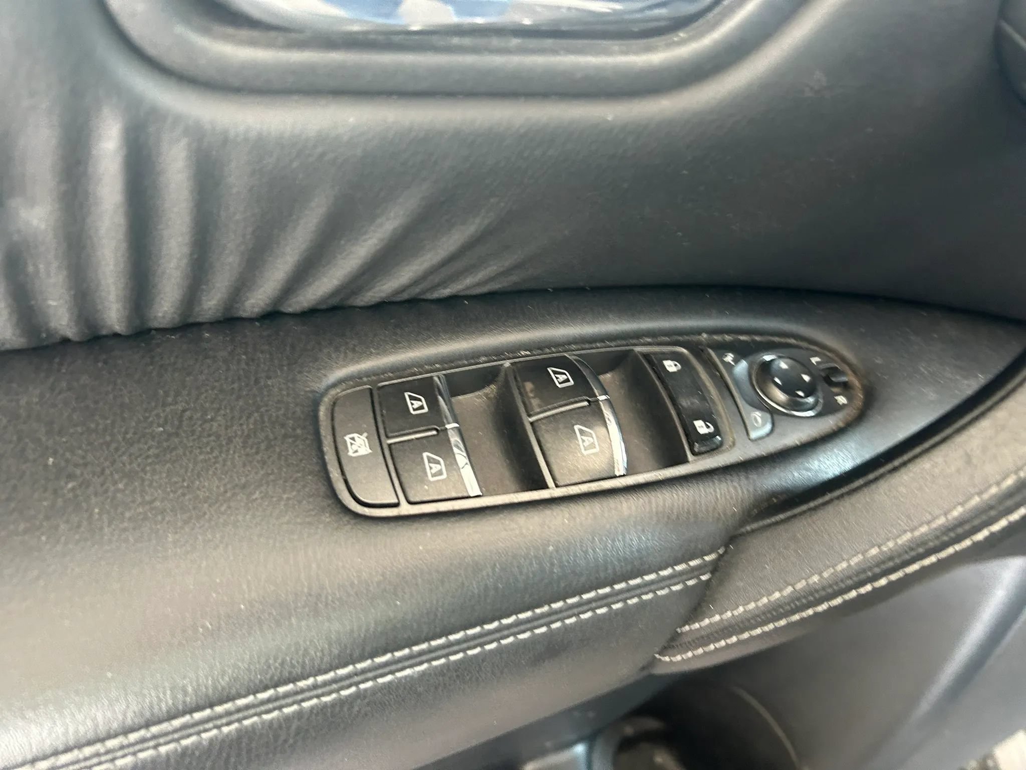 Used 2019 Nissan Armada SL w/ Premium Package AWD/4WD image 19