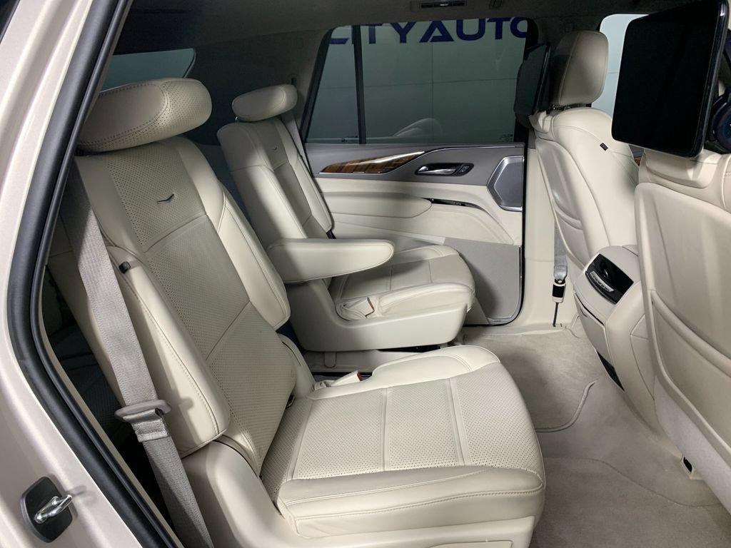 Used 2022 Cadillac Escalade Sport Platinum w/ LPO, ONYX Package AWD/4WD image 38