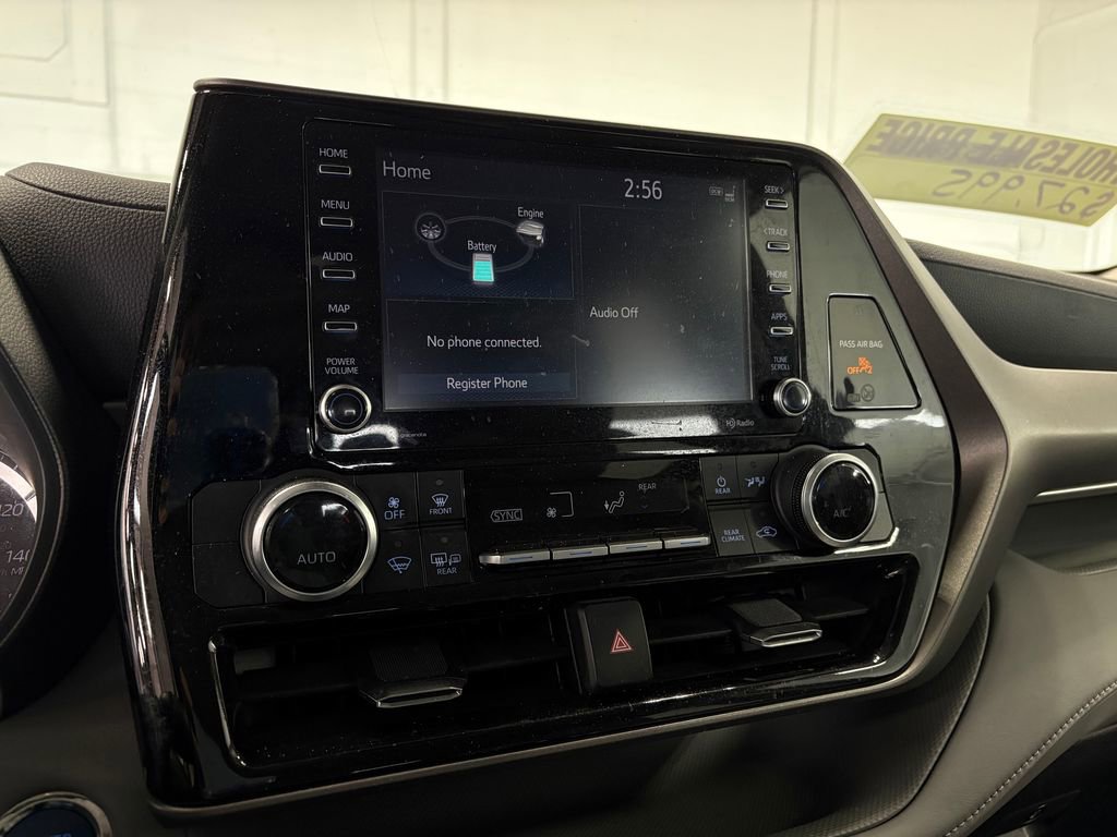 Used 2022 Toyota Highlander LE image 20