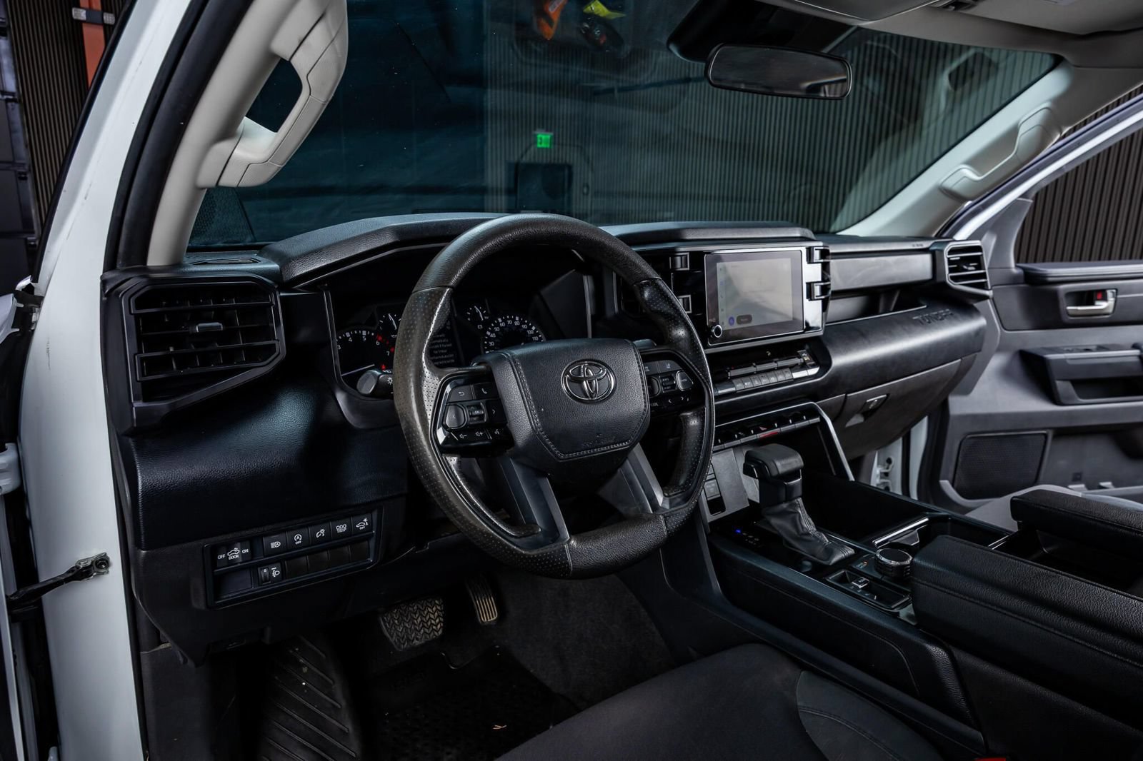 Used 2024 Toyota Tundra SR5 w/ SR5 Convenience Package AWD/4WD image 17