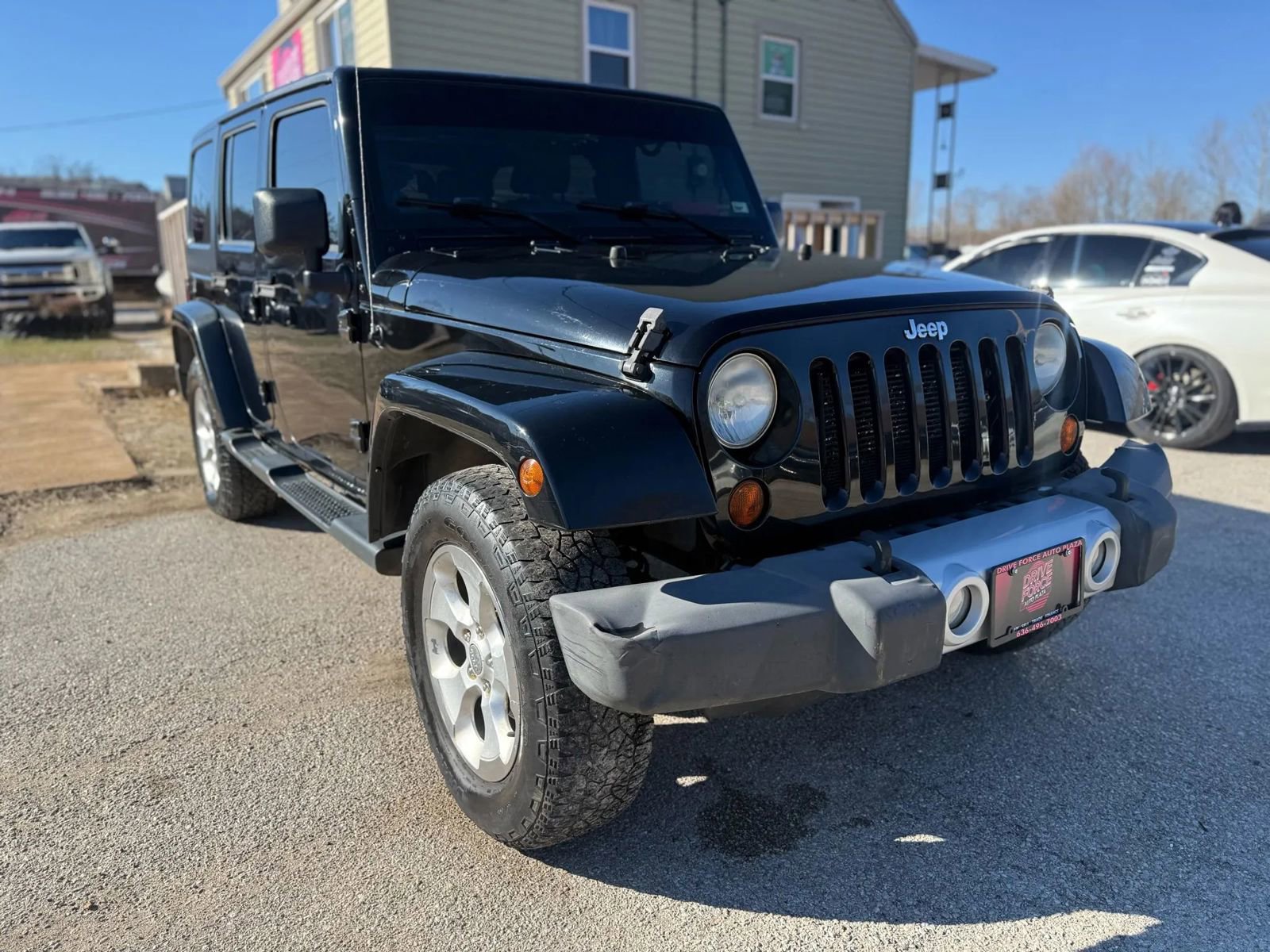 Used 2013 Jeep Wrangler Unlimited Sahara w/ Dual Top Group image 3