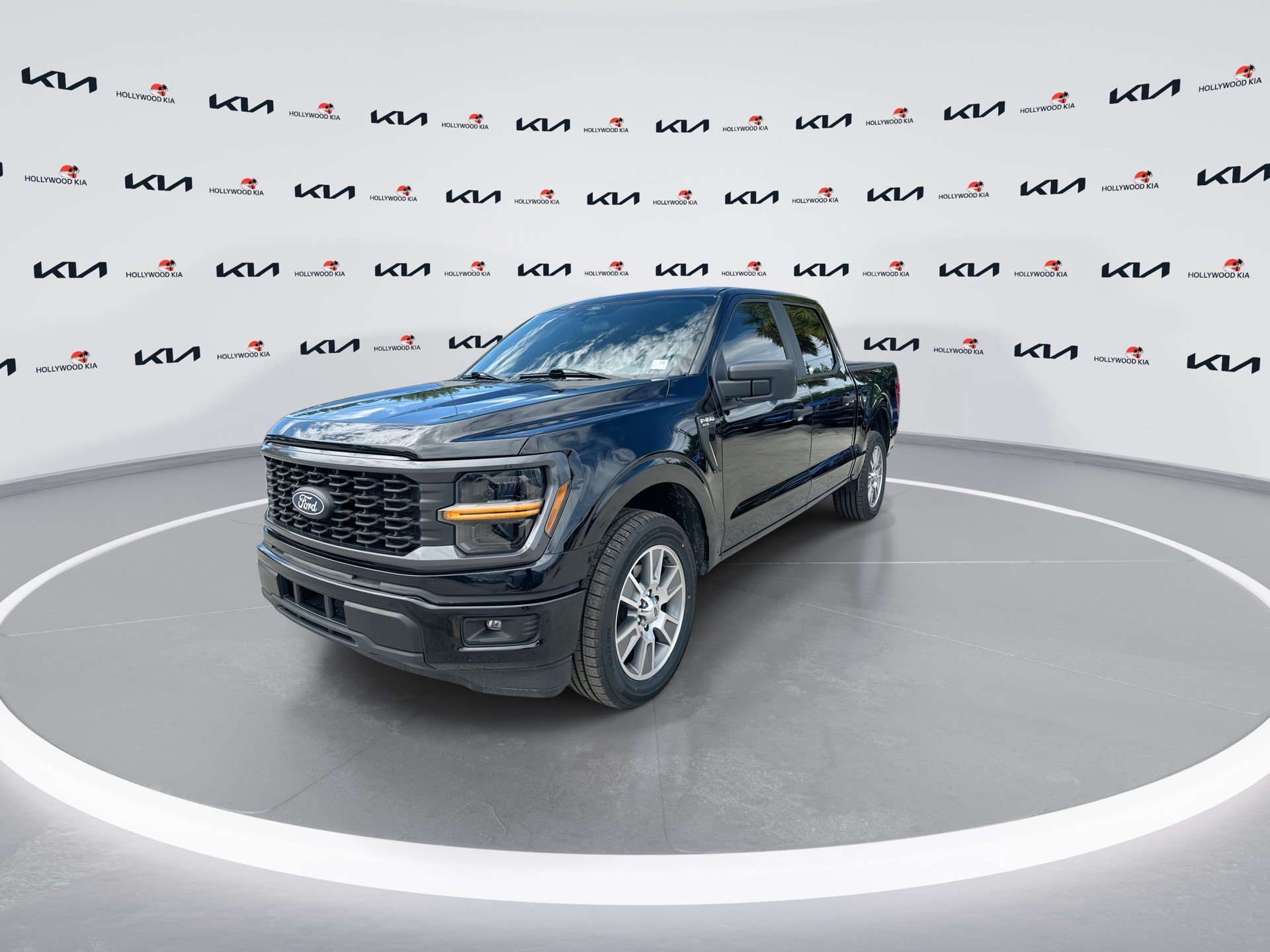 Used 2024 Ford F150 STX RWD image 4