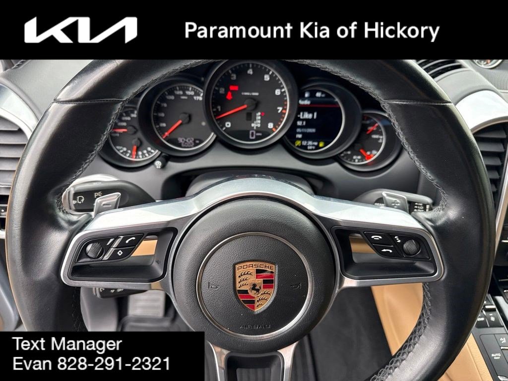 Used 2017 Porsche Cayenne Platinum Edition AWD/4WD image 32