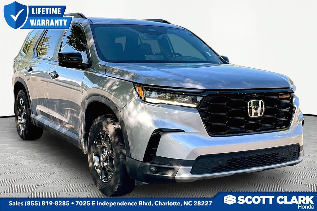 Used 2025 Honda Pilot TrailSport