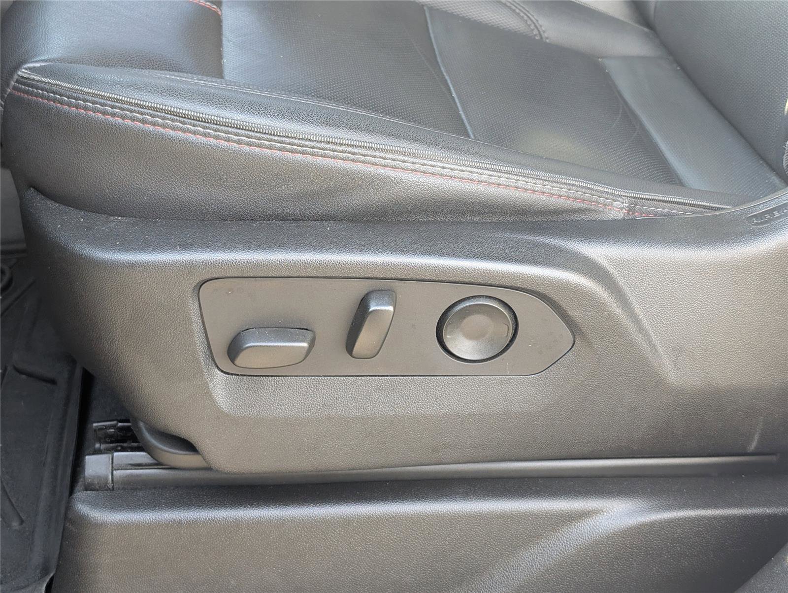 Used 2023 Chevrolet Tahoe RST image 11