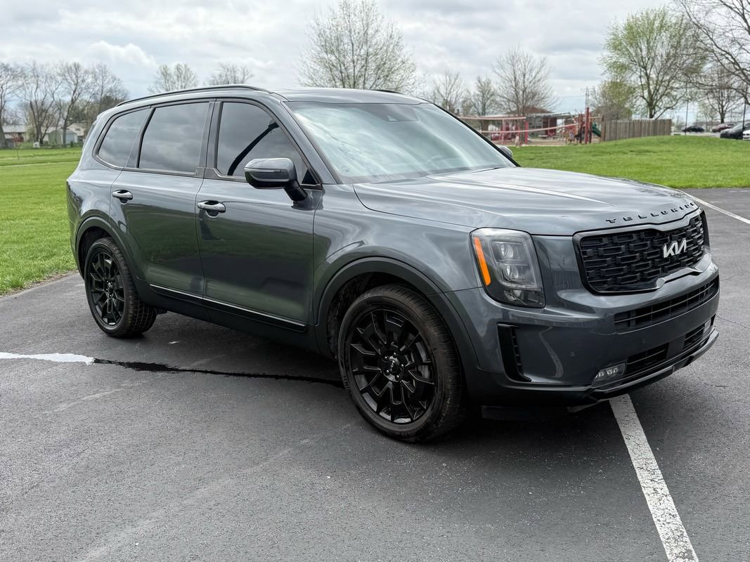 Used 2022 Kia Telluride SX w/ Nightfall Edition Package image 3