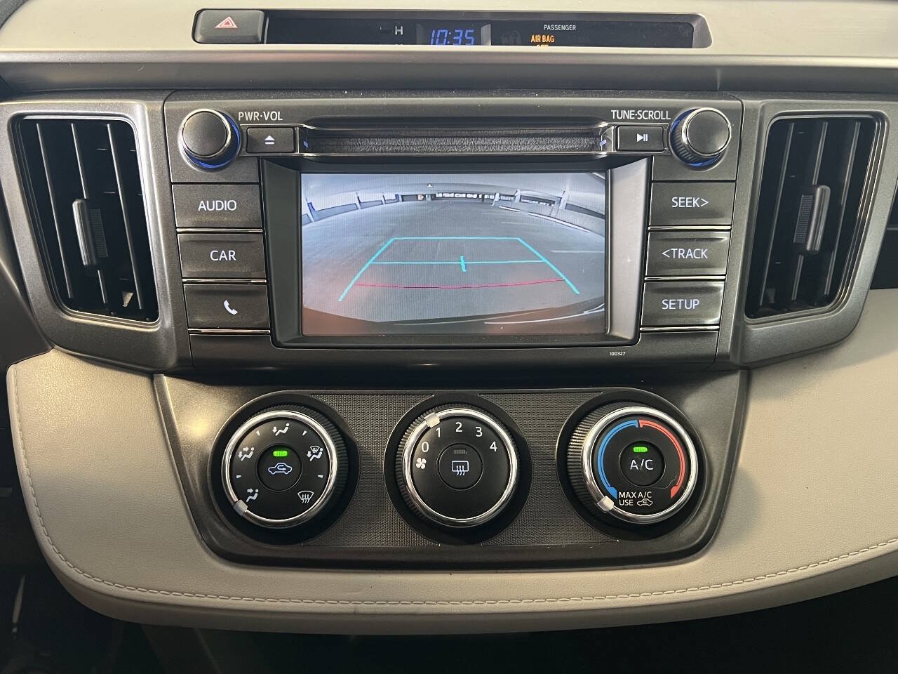 Used 2015 Toyota RAV4 LE AWD/4WD image 25