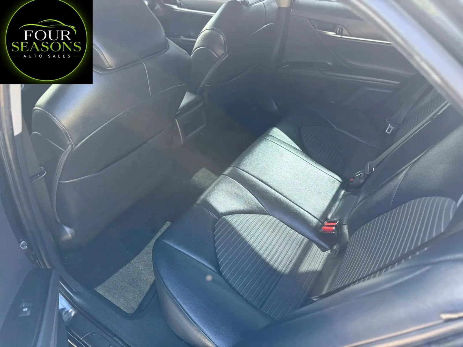Used 2019 Toyota Camry SE FWD image 7