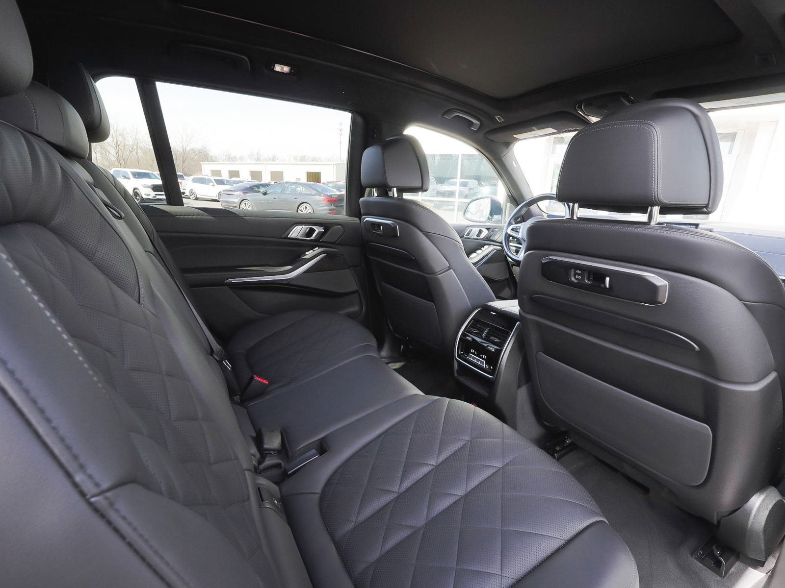 Used 2025 BMW X7 xDrive40i image 42