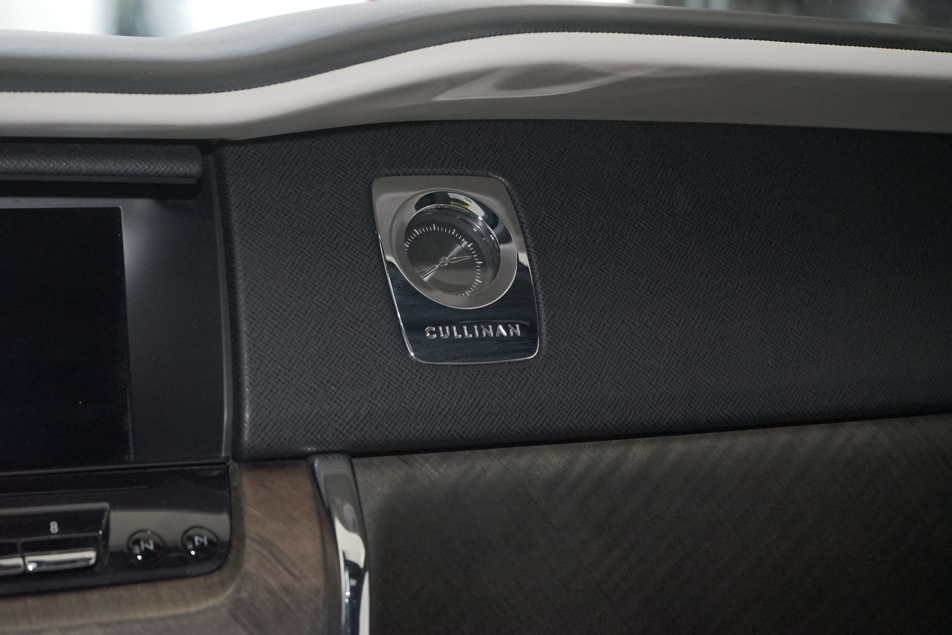 Used 2019 Rolls-Royce Cullinan AWD/4WD image 21