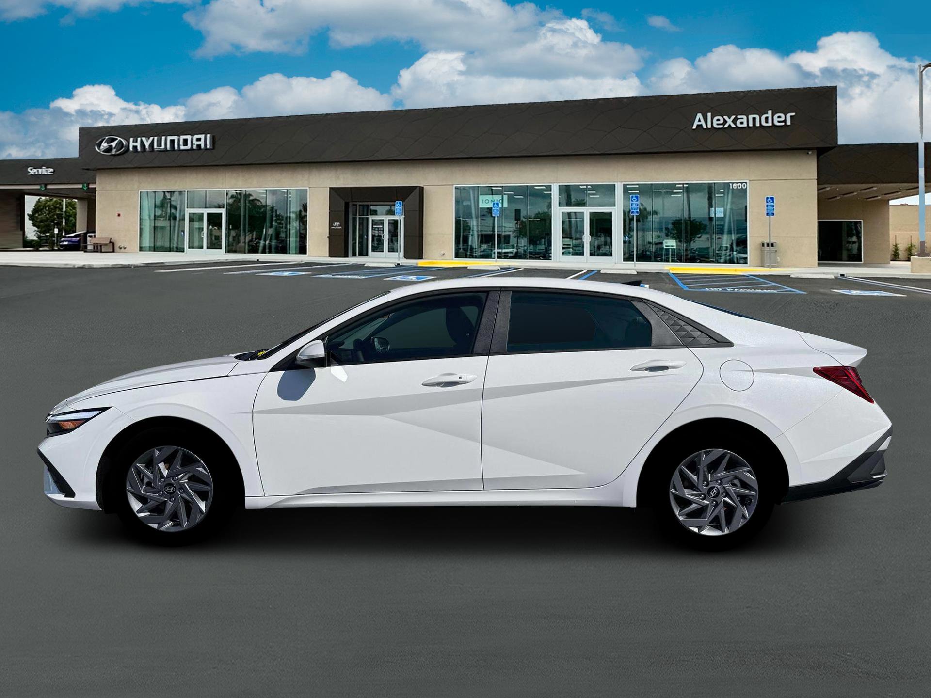 New 2026 Hyundai Elantra Hybrid FWD image 3