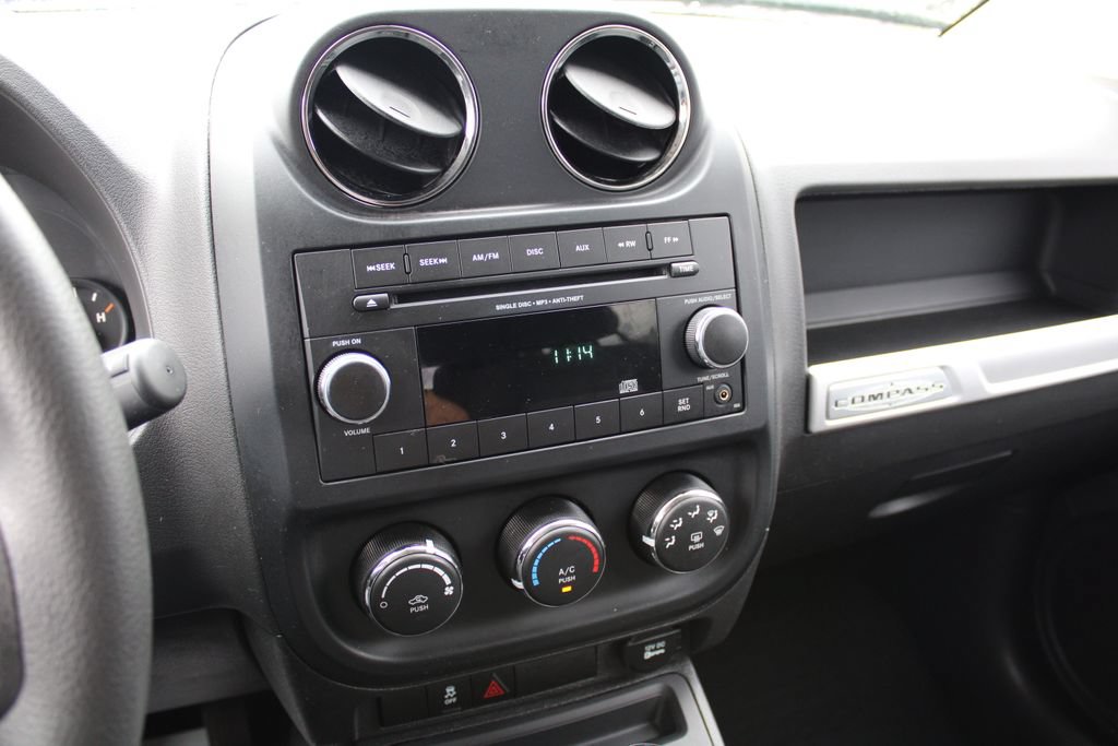 Used 2014 Jeep Compass Sport AWD/4WD image 19