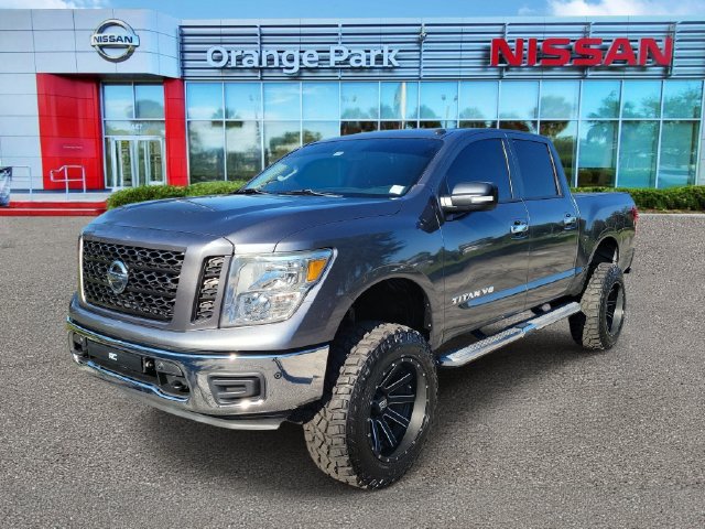 Used 2019 Nissan Titan SV w/ SV Convenience Package AWD/4WD image 4